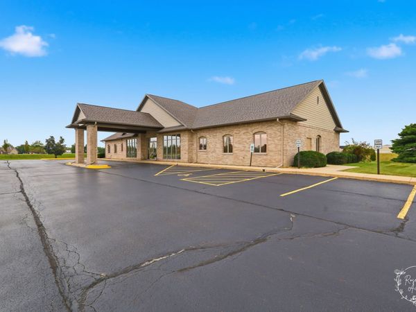 461 Brown Boulevard , Bourbonnais, IL 60914