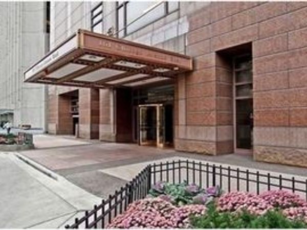 161 E Chicago Avenue , Unit 24-02, Chicago, IL 60611
