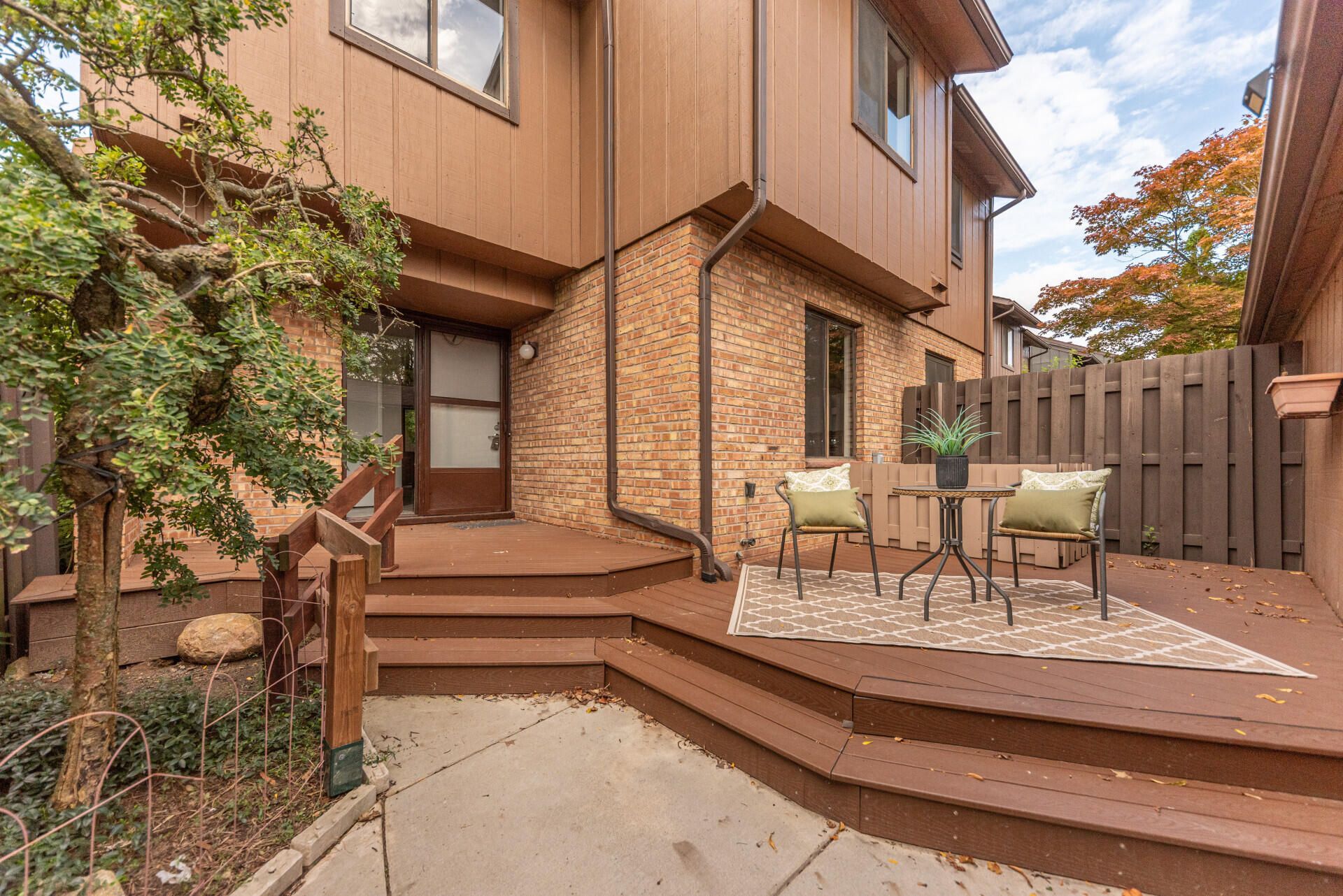 2601 Meade Court, Ann Arbor, MI 48105 Main Photo