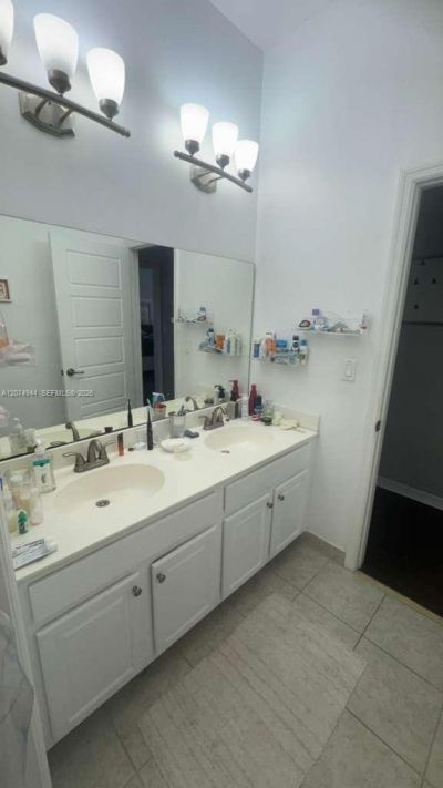 19301 NE 8th Ct, Miami, FL 33179 Photo