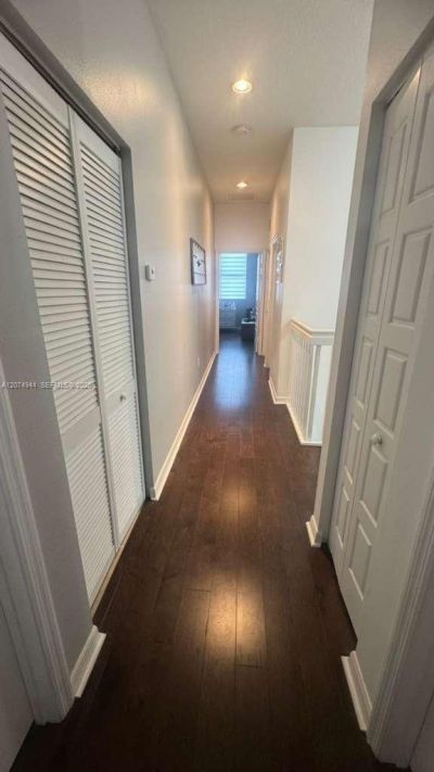 19301 NE 8th Ct, Miami, FL 33179 Photo