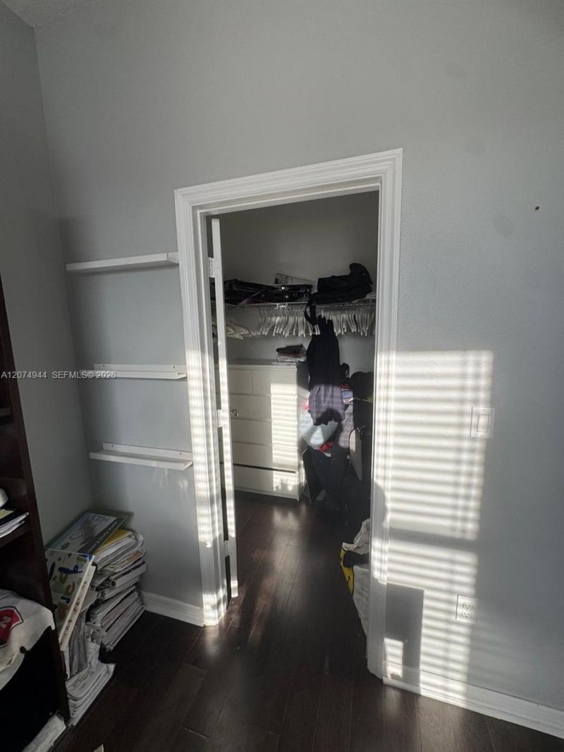 19301 NE 8th Ct, Miami, FL 33179 Photo