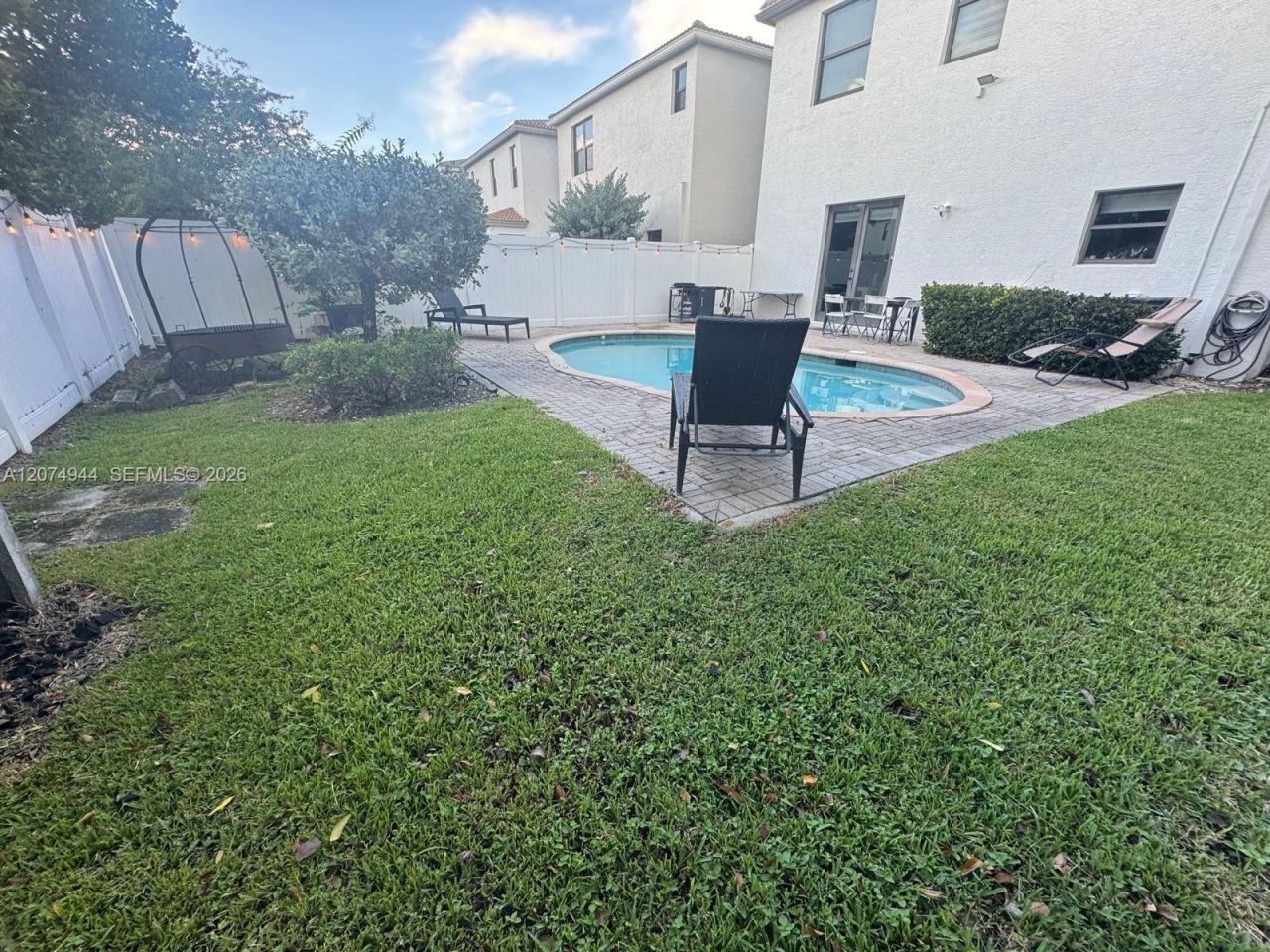 19301 NE 8th Ct, Miami, FL 33179 Photo