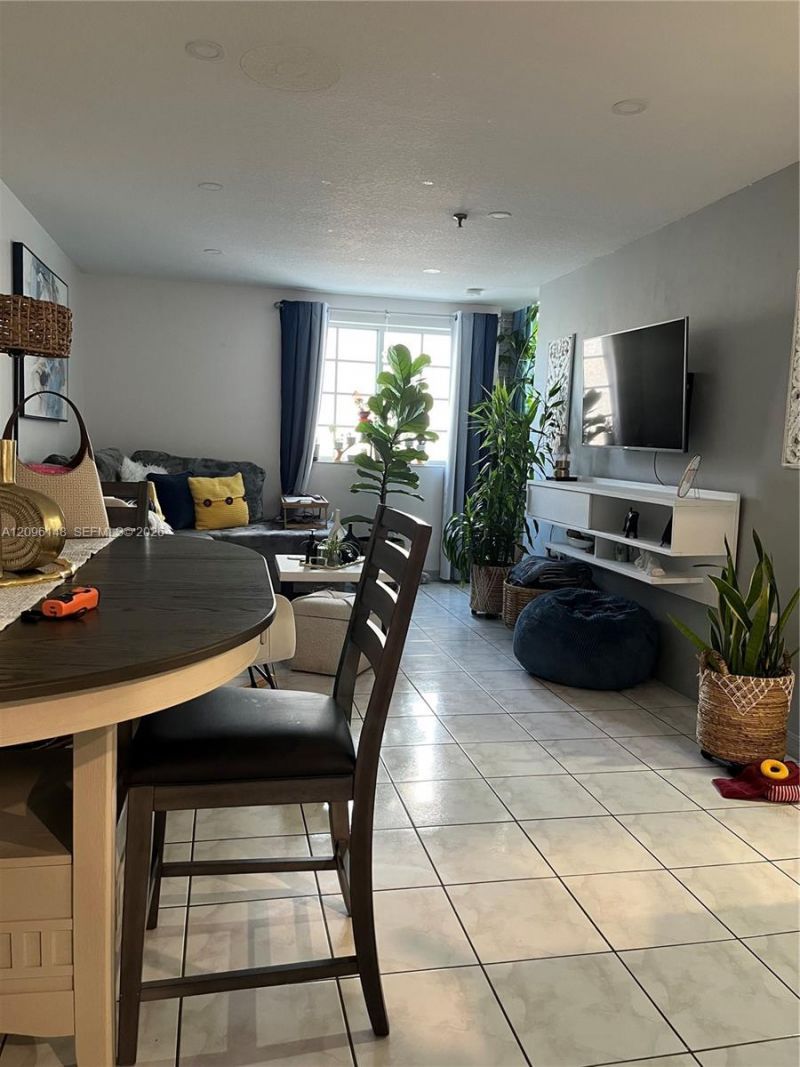 12035 SW 14th St , Unit 104, Miami, FL 33184 Photo