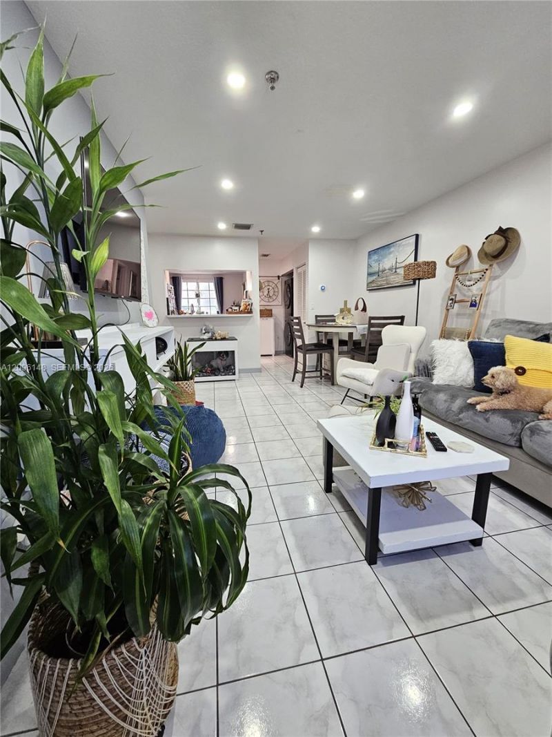 12035 SW 14th St , Unit 104, Miami, FL 33184 Photo