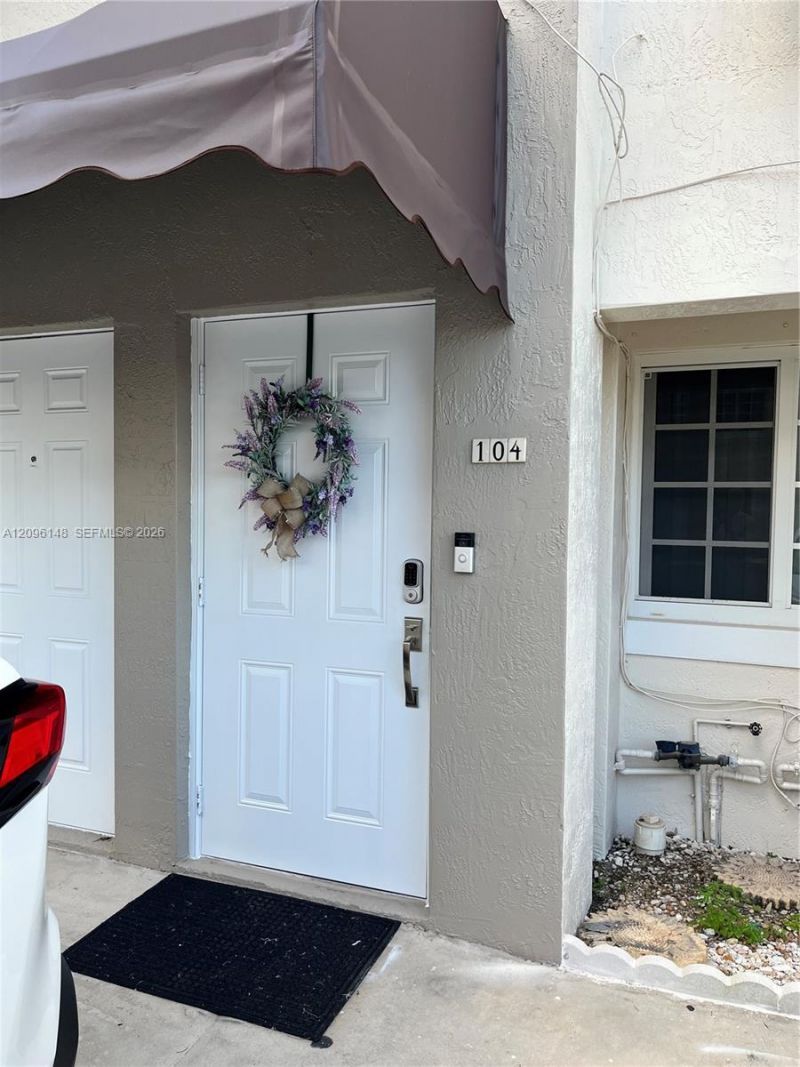 12035 SW 14th St , Unit 104, Miami, FL 33184 Photo