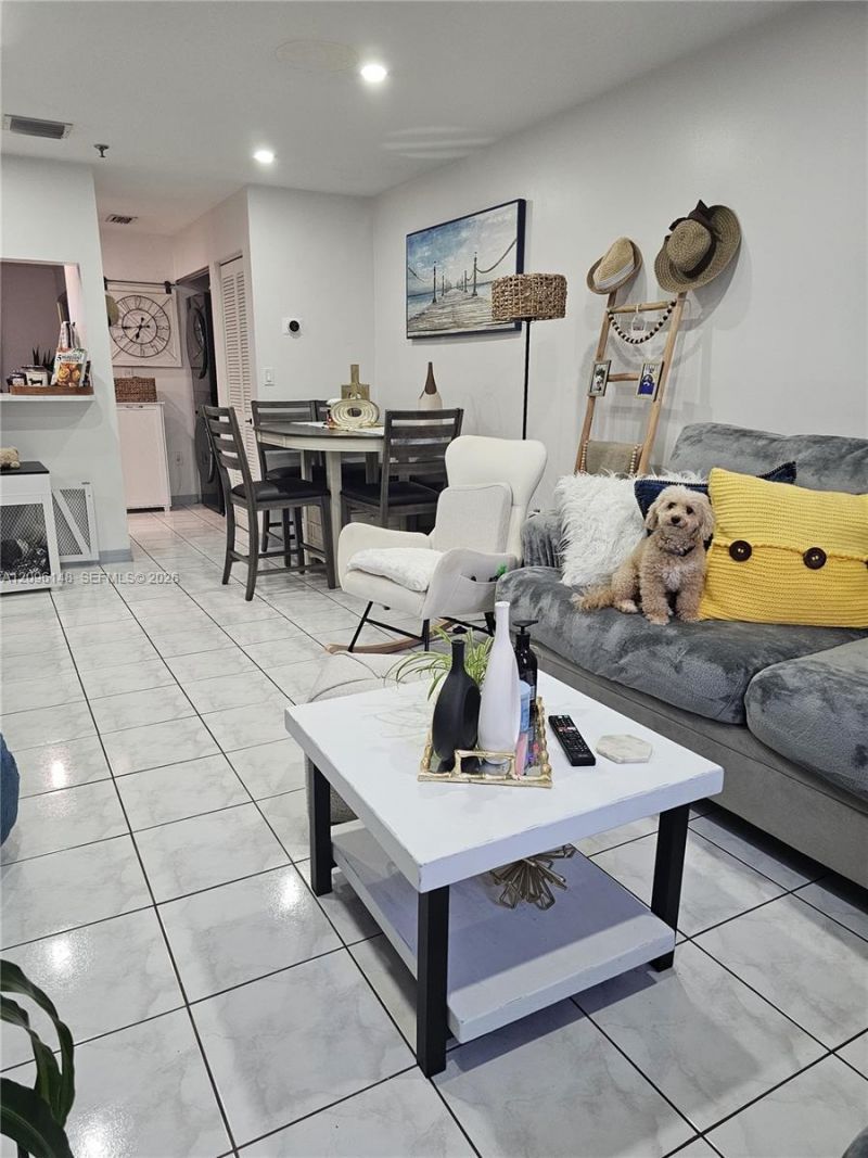 12035 SW 14th St , Unit 104, Miami, FL 33184 Photo