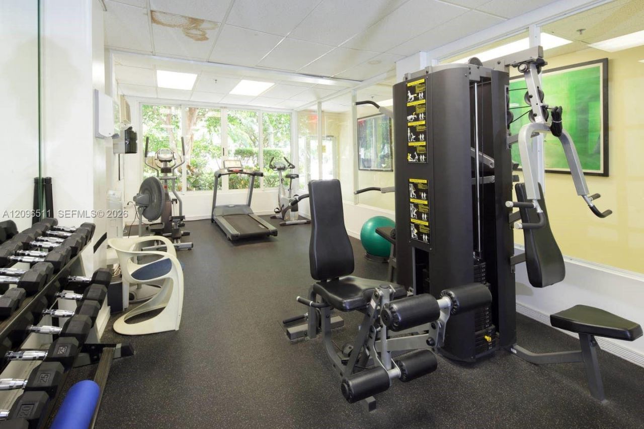 255 W 24th St , Unit 435, Miami Beach, FL 33140 Photo