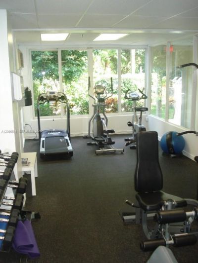 255 W 24th St , Unit 435, Miami Beach, FL 33140 Photo