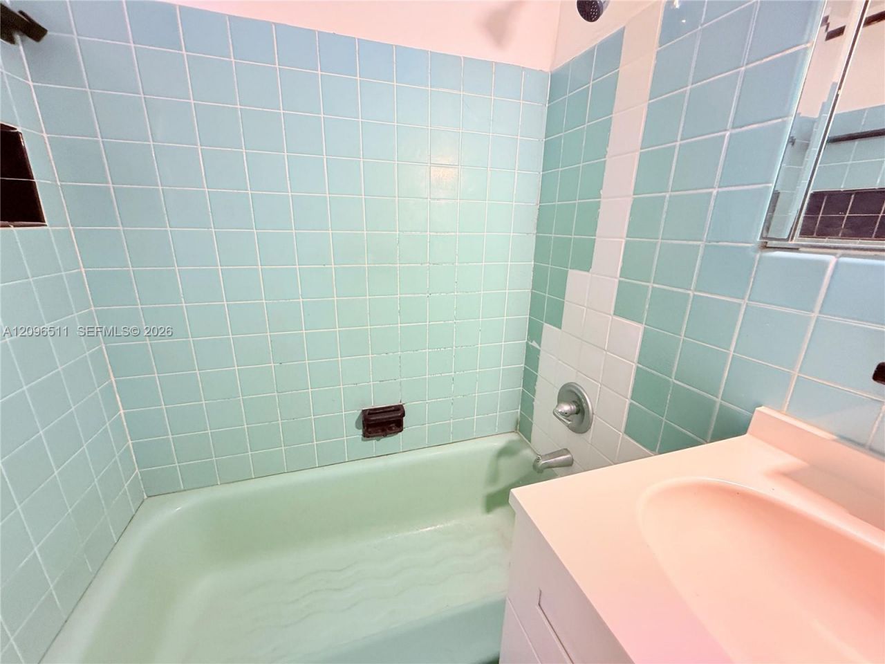 255 W 24th St , Unit 435, Miami Beach, FL 33140 Photo