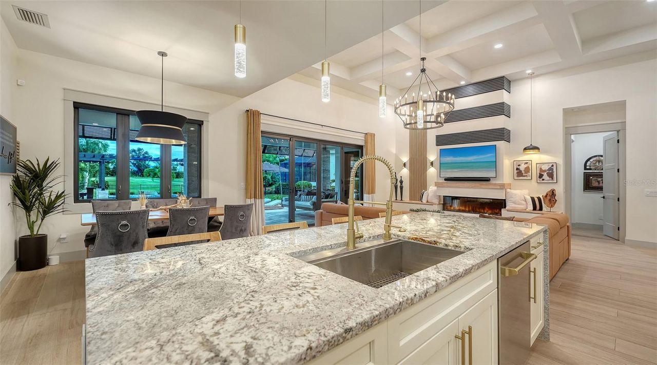 650 Oaks Creek Court, Osprey, FL 34229 Photo