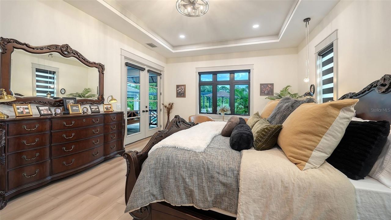 650 Oaks Creek Court, Osprey, FL 34229 Photo