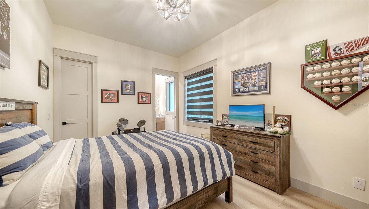 650 Oaks Creek Court, Osprey, FL 34229 Photo