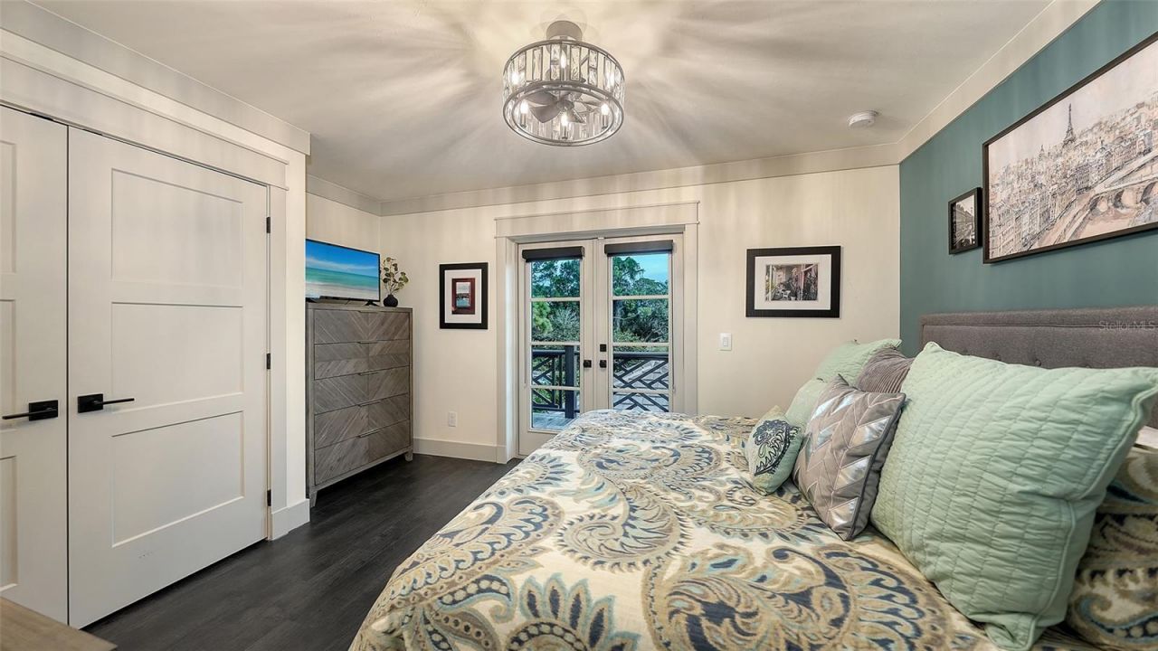 650 Oaks Creek Court, Osprey, FL 34229 Photo