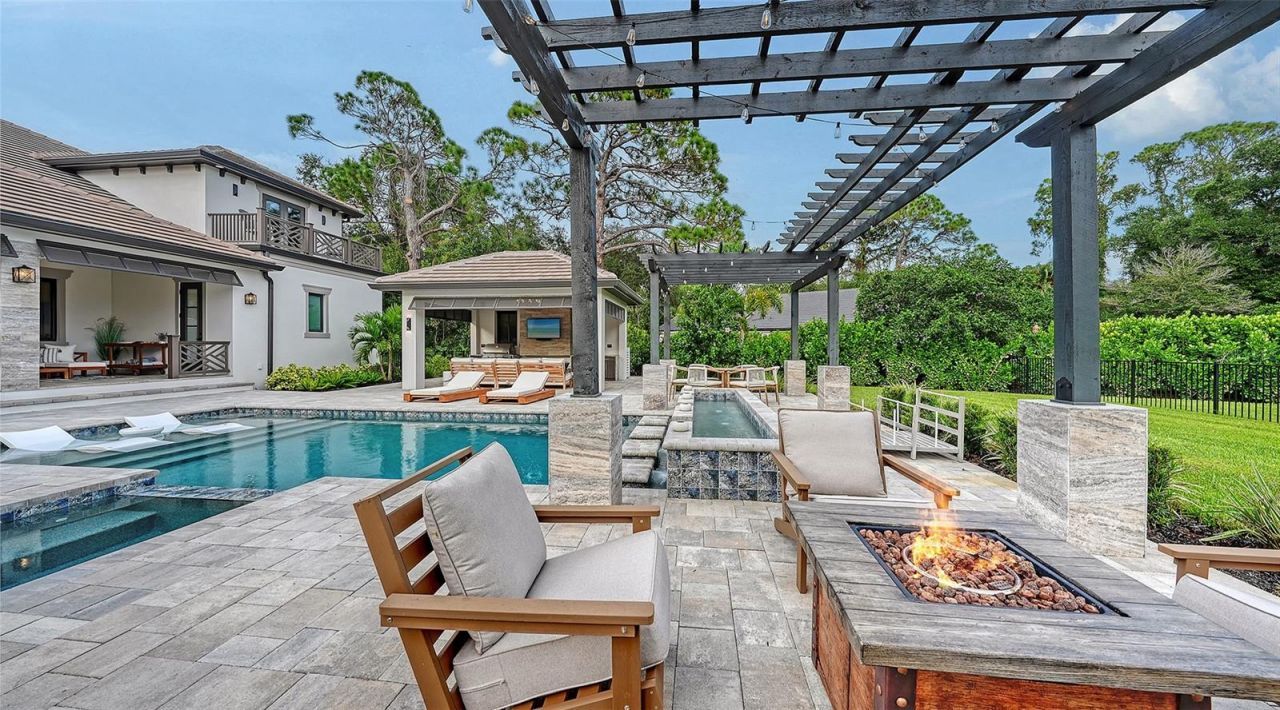 650 Oaks Creek Court, Osprey, FL 34229 Photo