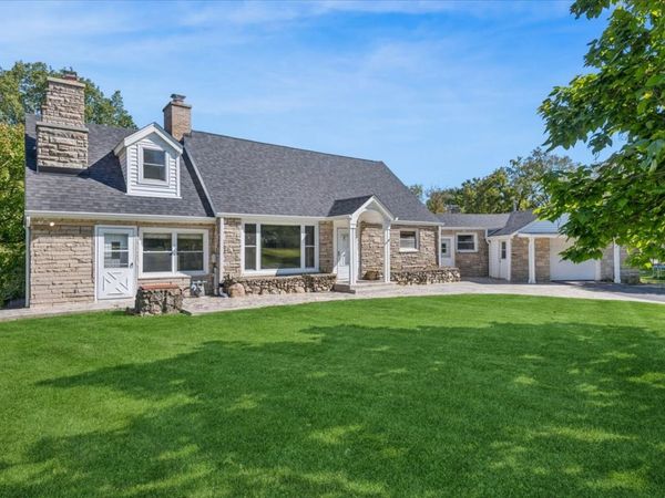 7616 Newbold Road, Cary, IL 60013