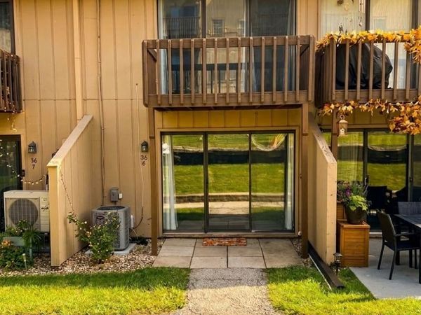 56 Vail Colony , Unit 6, Fox Lake, IL 60020