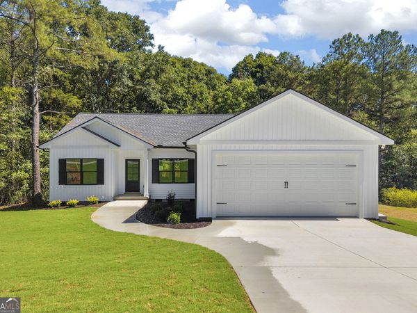 64 Harbor Heights Circle, Lavonia, GA 30553
