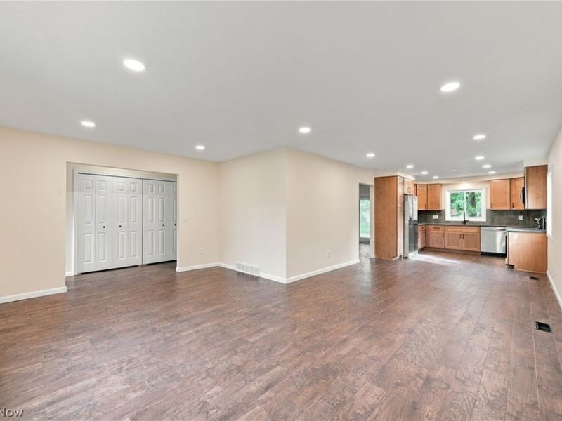 9581 Tamarin Court, Mentor, OH 44060 Photo 2