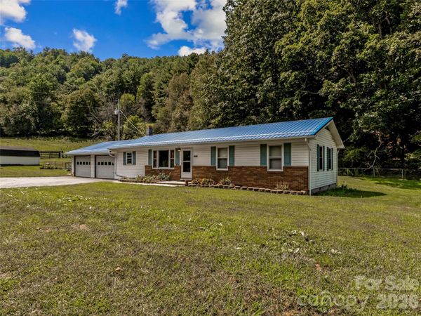 1878 Bolens Creek Road , Burnsville, NC 28714