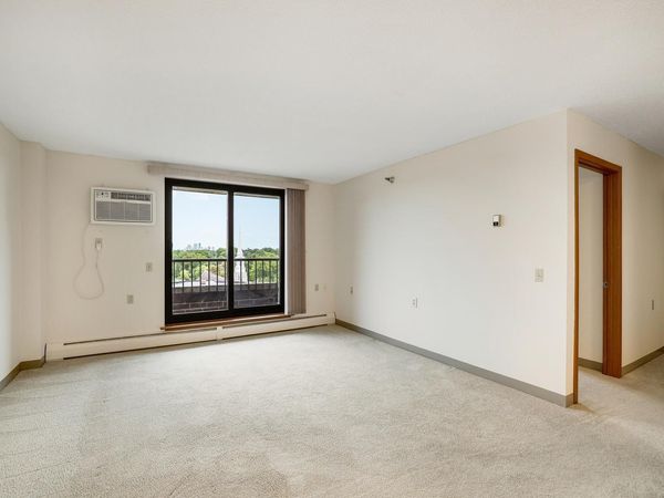 7600 Golden Valley Road, Unit 805, Golden Valley, MN 55427