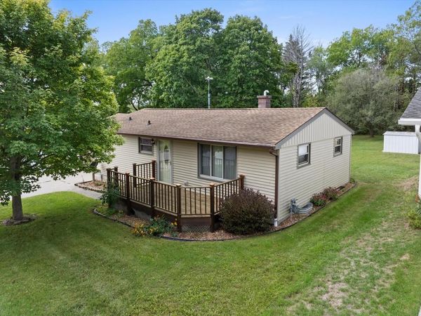 631 Elm STREET, Mishicot, WI 54228