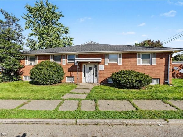 2006 Fulton Road NW, Canton, OH 44709