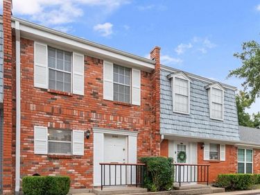 1095 Roaring Springs Road, Fort Worth, TX 76114