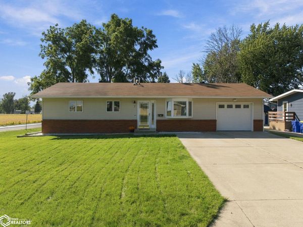 7 Parkwood Place, Garner, IA 50438