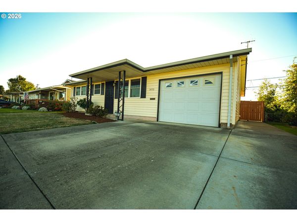 1453 ASTOR WAY, Woodburn, OR 97071