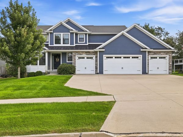 3627 NW 164th Street, Clive, IA 50325