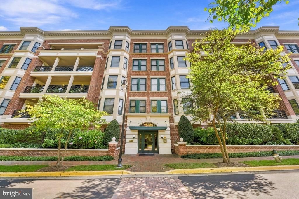 10401 STRATHMORE PARK COURT, NORTH BETHESDA, MD 20852