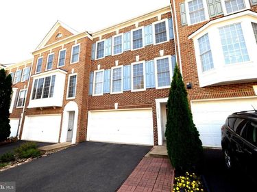 26139 KENNYWOOD SQUARE, CHANTILLY, VA 20152