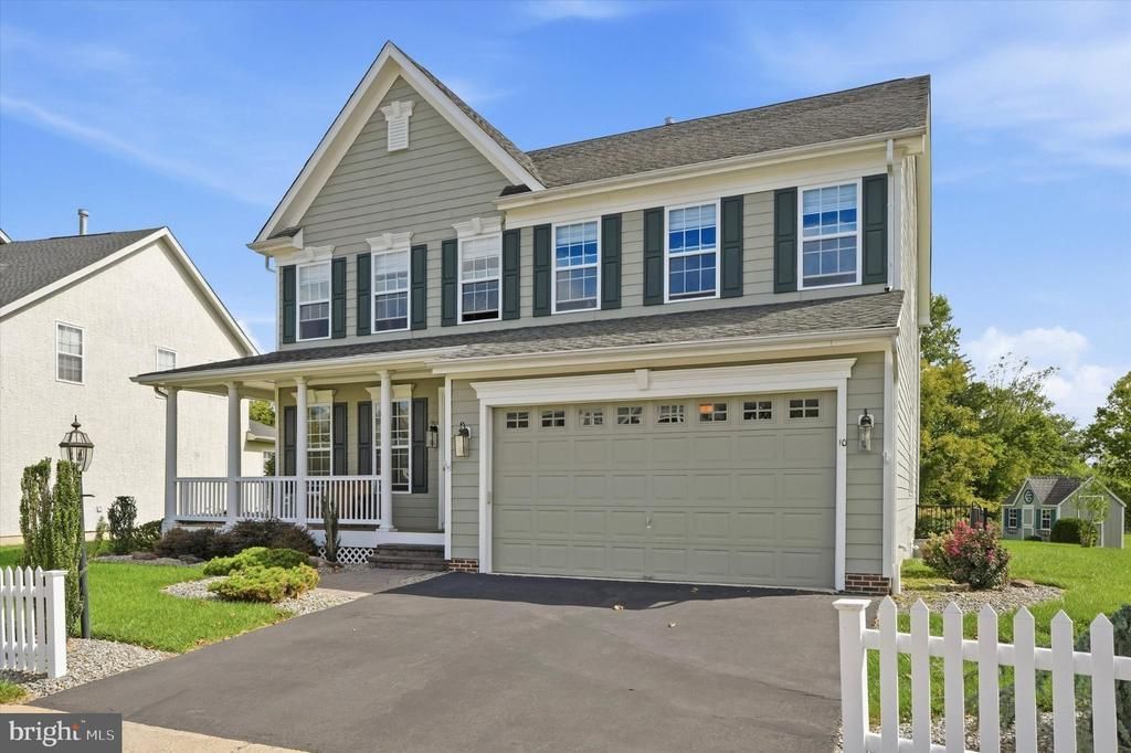 10 HARTFELD ROAD , NEWTOWN, PA 18940