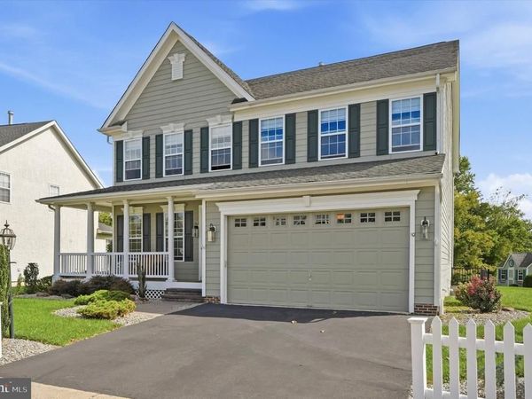 10 HARTFELD ROAD , NEWTOWN, PA 18940