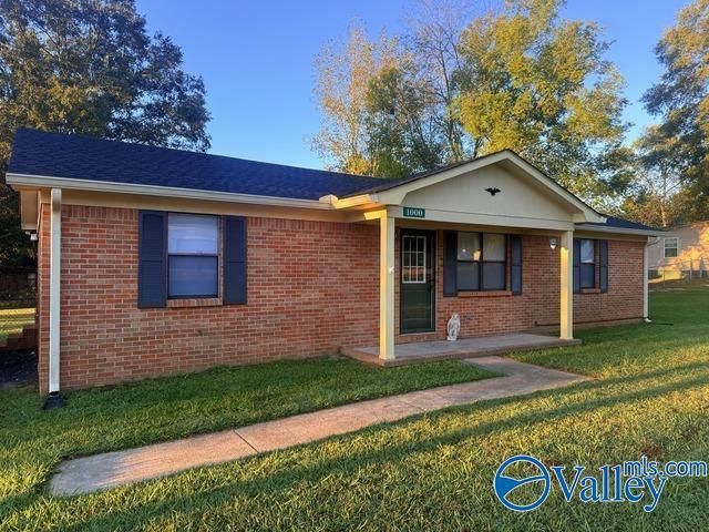 1000 Rhodes Street, Hartselle, AL 35640 Main Photo