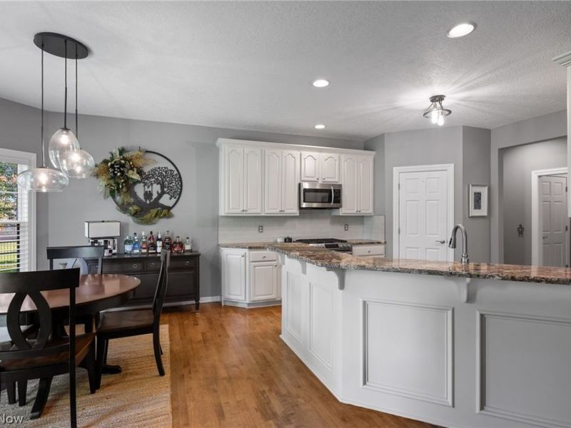 8612 Mackenzie Avenue NW, North Canton, OH 44720 Photo 13