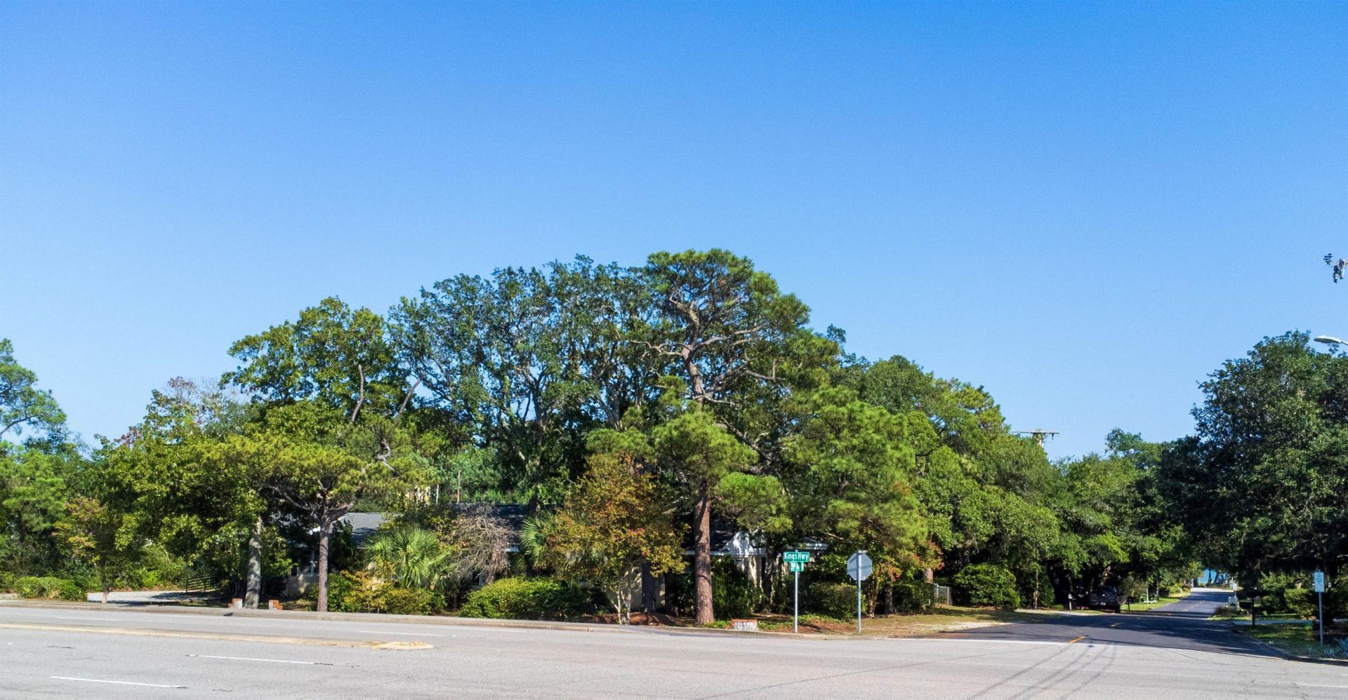 3500 N Kings Hwy. Photo 39
