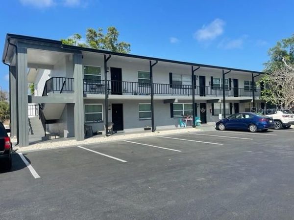 675 INDIAN ROCKS ROAD N, Unit 204B, BELLEAIR BLUFFS, FL 33770