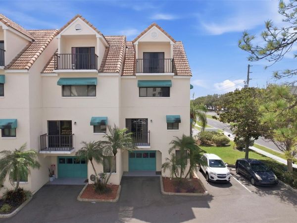 325 ISLAND WAY , Unit 101, CLEARWATER BEACH, FL 33767