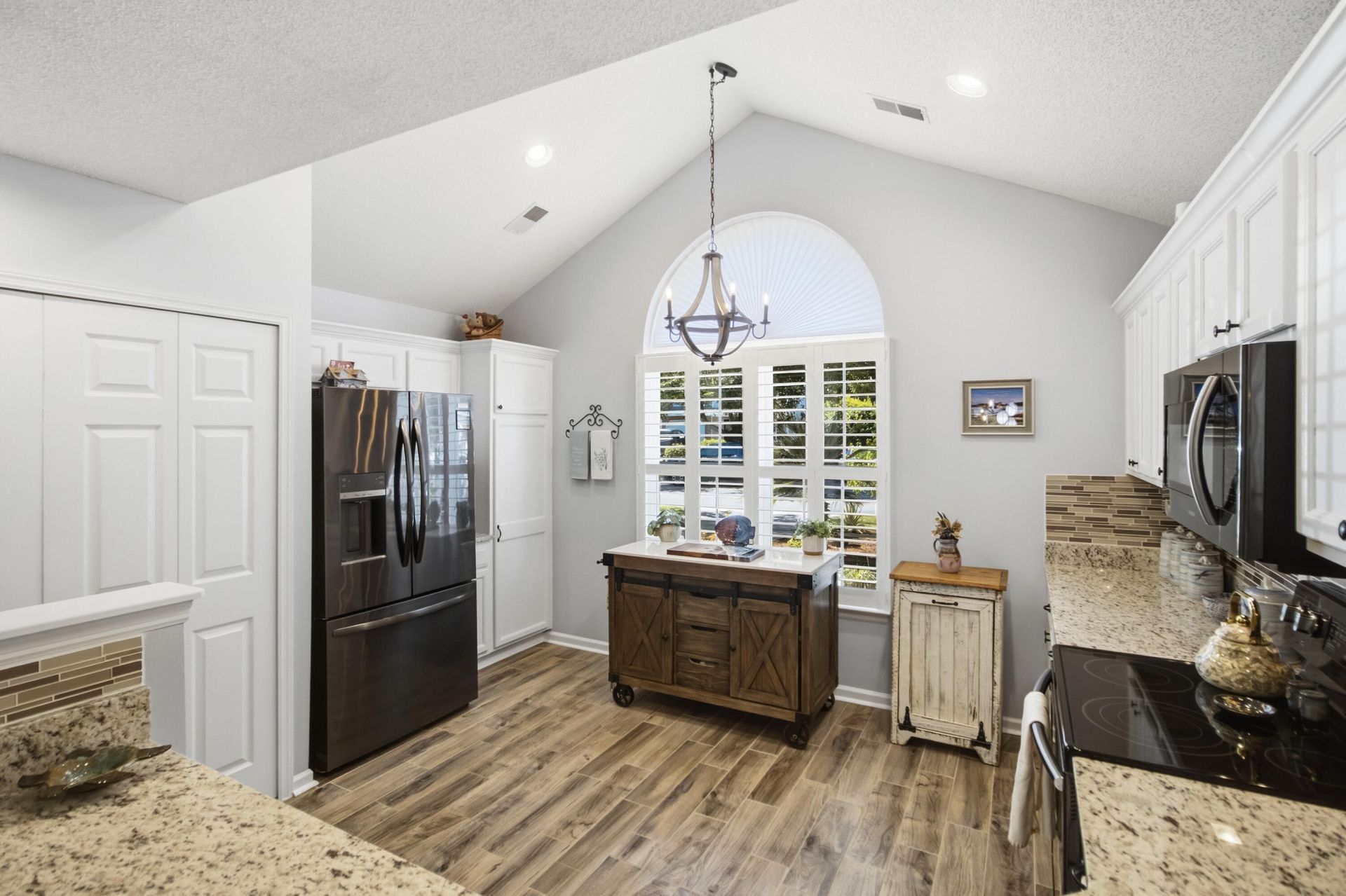 1200 Yellow Hawthorn Circle Photo 4