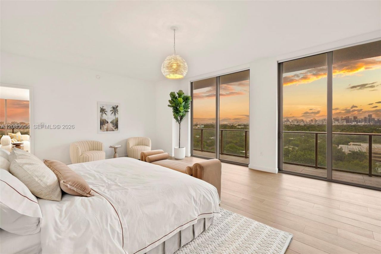 2678 Tigertail Ave , Unit 1101, Miami, FL 33133 Photo