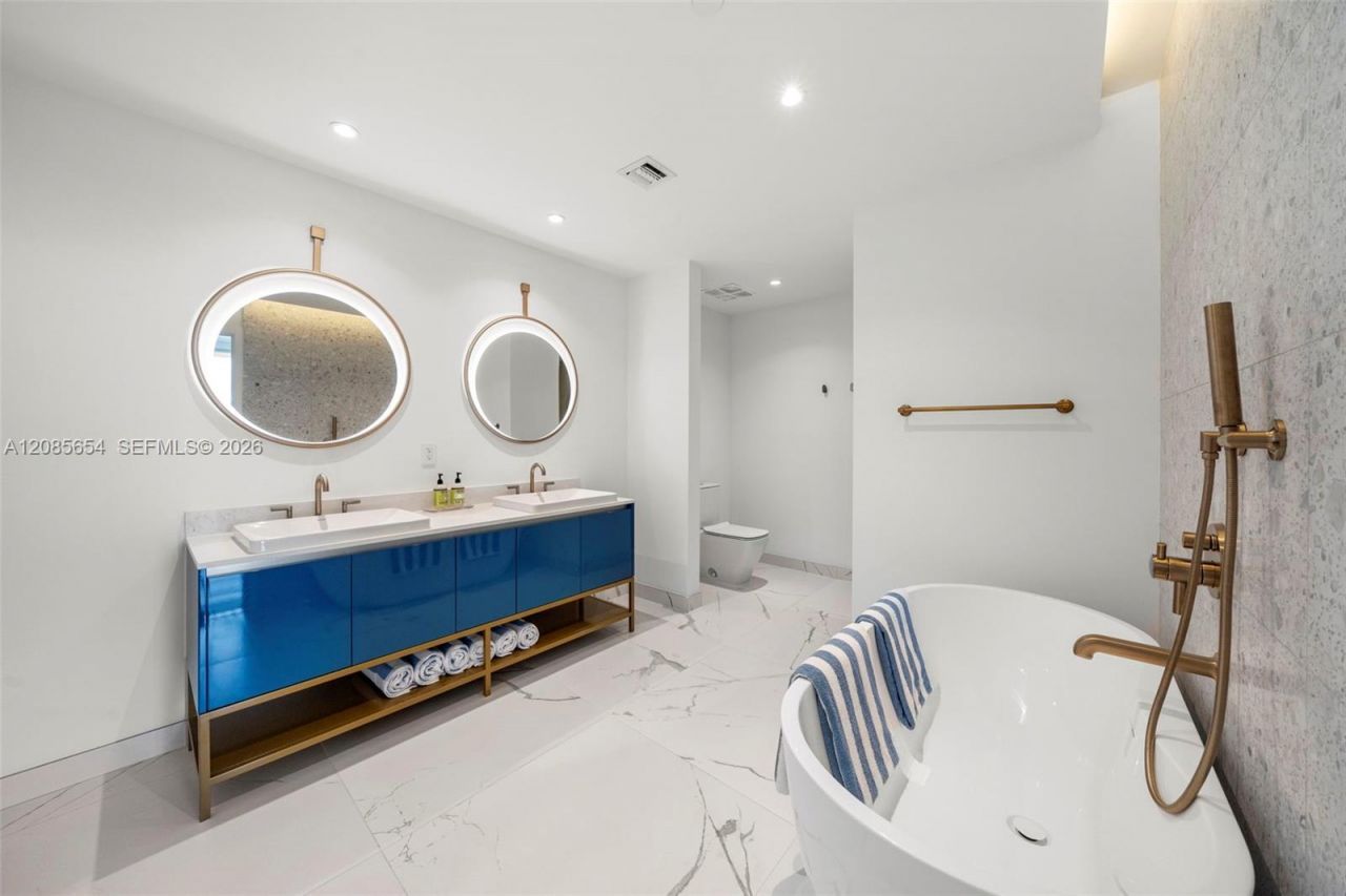 2678 Tigertail Ave , Unit 1101, Miami, FL 33133 Photo