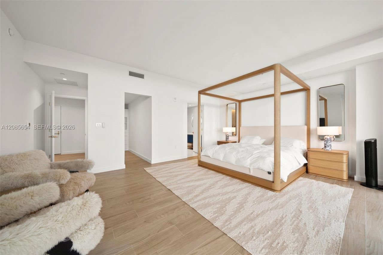 2678 Tigertail Ave , Unit 1101, Miami, FL 33133 Photo
