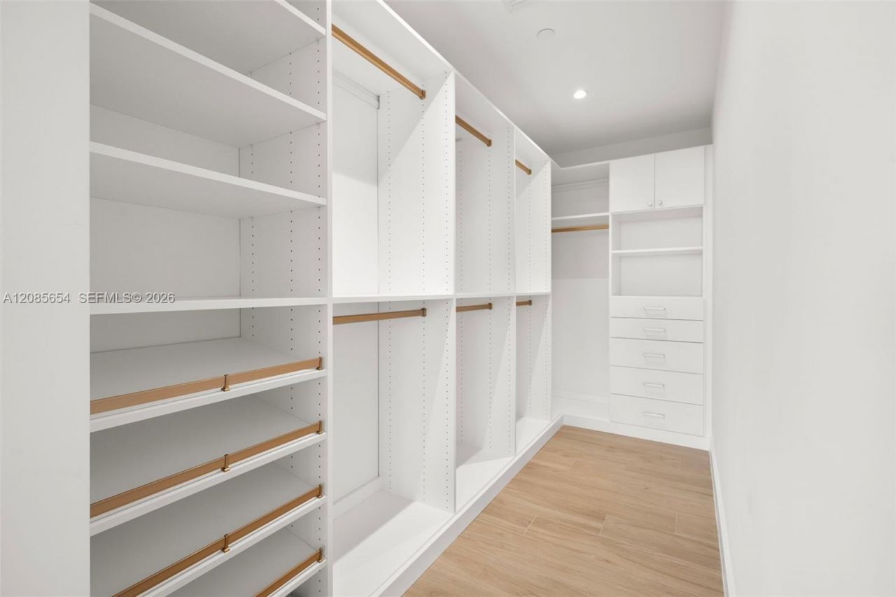 2678 Tigertail Ave , Unit 1101, Miami, FL 33133 Photo