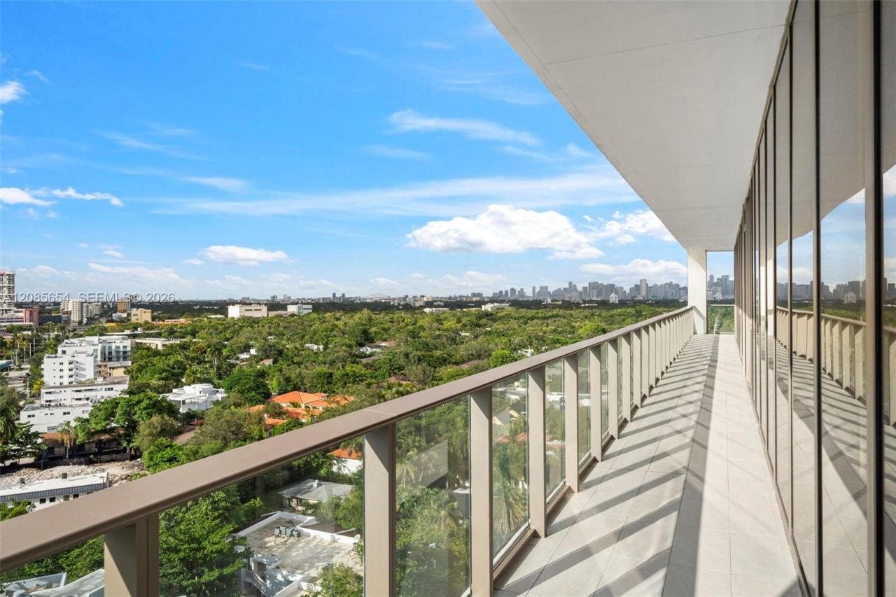 2678 Tigertail Ave , Unit 1101, Miami, FL 33133 Photo