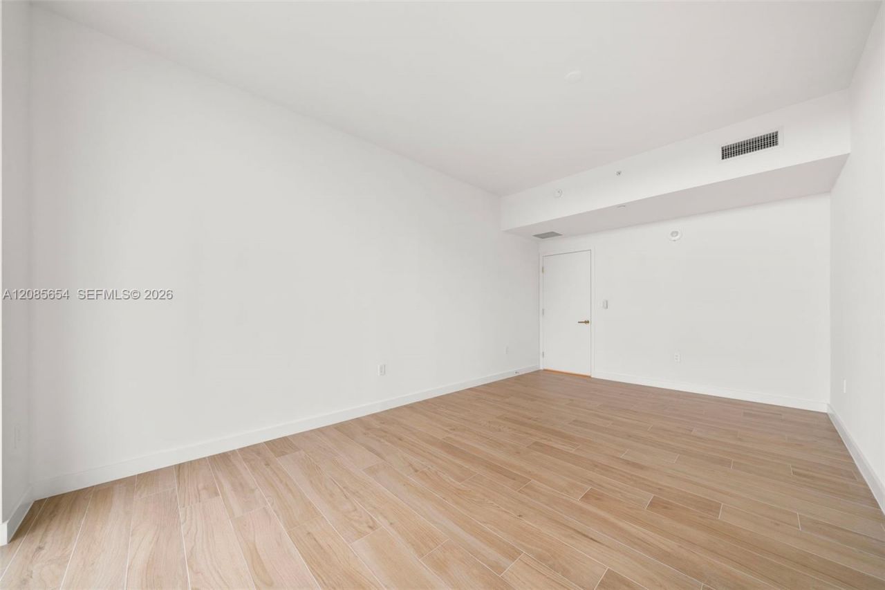 2678 Tigertail Ave , Unit 1101, Miami, FL 33133 Photo