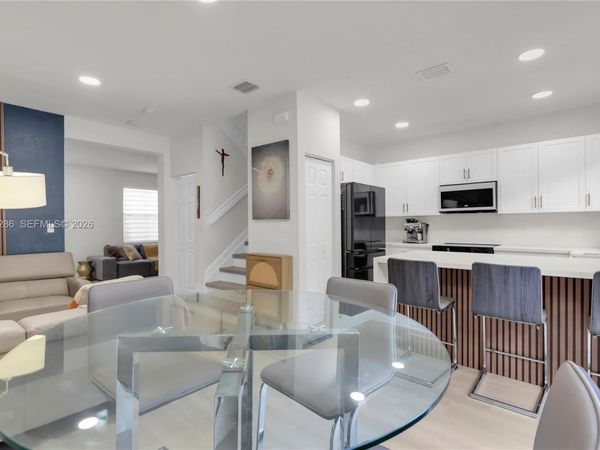 11127 W 32nd Ln , Hialeah, FL 33018