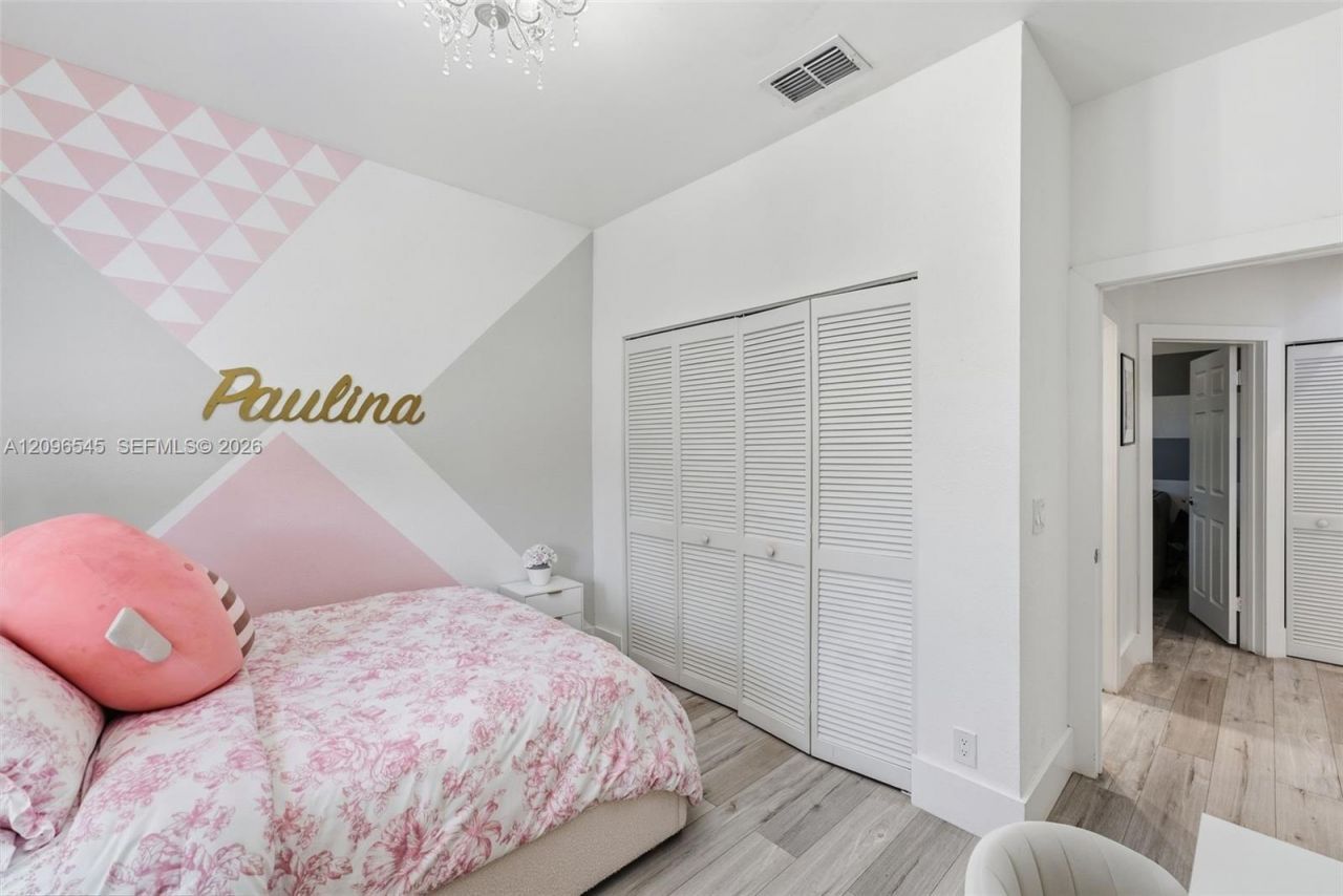 1391 NW 185th Ter , Pembroke Pines, FL 33029 Photo