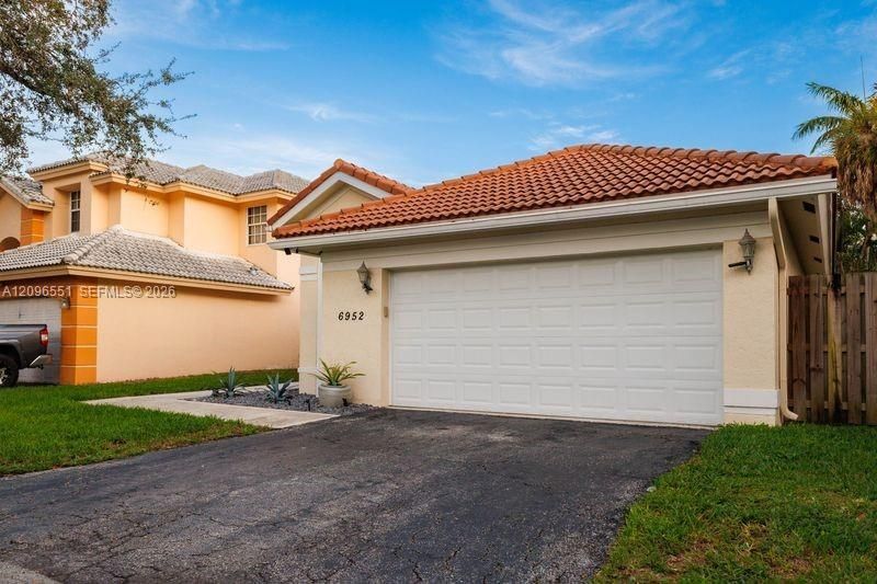 6952 NW 27th Ct , Margate, FL 33063 Photo